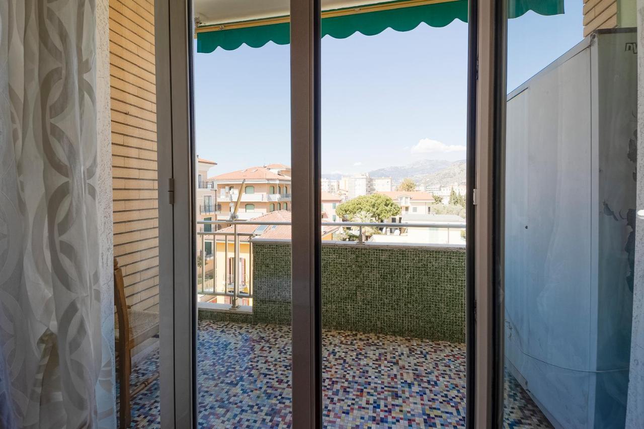 Victoria Apartment Bordighera Exterior photo